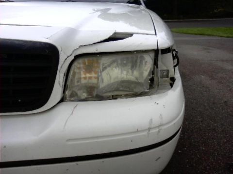 2000 Ford Crown Victoria photo