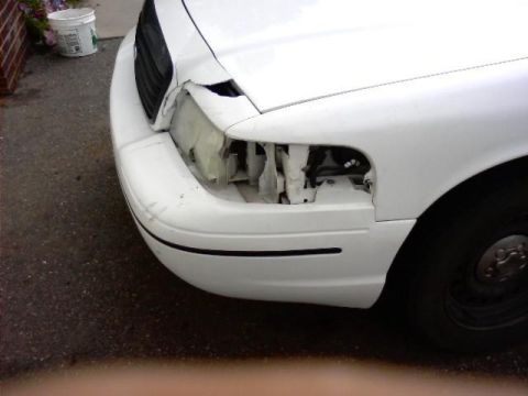 2000 Ford Crown Victoria photo