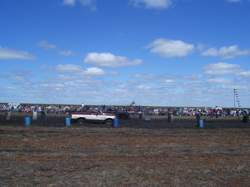 Mud drags in Horace August 2008