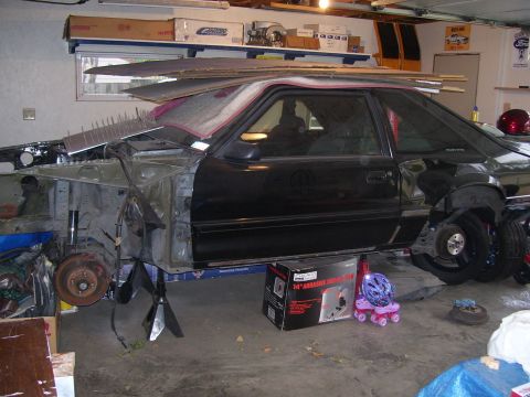1990 Ford Mustang - Still more pieces to take off....