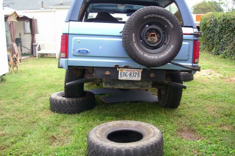 1989 Ford Mustang - Hiking a leg