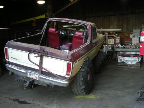 1979 Ford Bronco - This 1979 Ford Bronco is modified with oversized tires and a two-tone paint scheme.