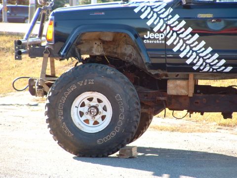 2006 Ford E350 - Wow, nice lift, jackass!