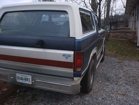 1986 Ford Bronco - This Ford Bronco's body style suggests an earlier model year than the registry claim.