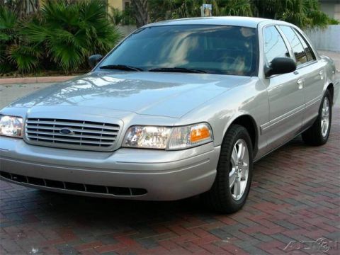 2007 Ford Crown Victoria photo