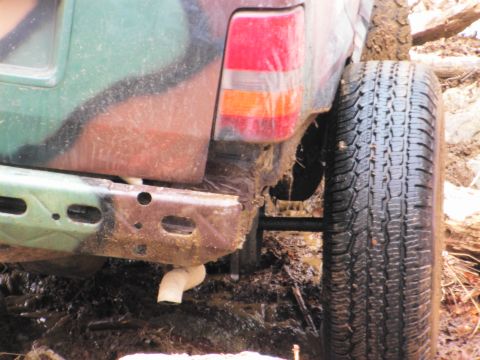 1989 Ford Bronco - Gary's truck axle shaft snapped!