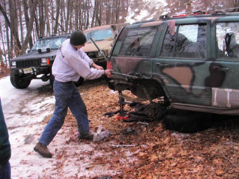1989 Ford Bronco - minor sheetmetal work so the just in case the tire rubs!
