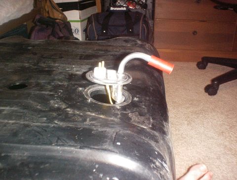 1986 Ford Bronco - HHHmmm slight problem here need a tube bender me thinks.. Or maybe I'll just cut it shorter not sure yet!!