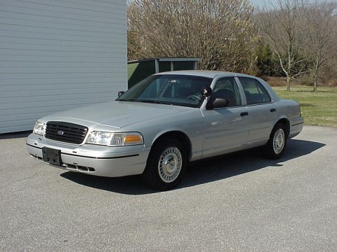2000 Ford Crown Victoria