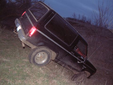 1984 Ford Bronco II - This 1984 Ford Bronco II appears to be stuck on a hill.