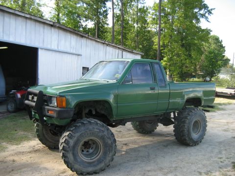 1984 Toyota Hilux photo