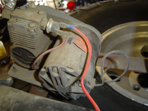 1978 Ford Bronco - Small compressor