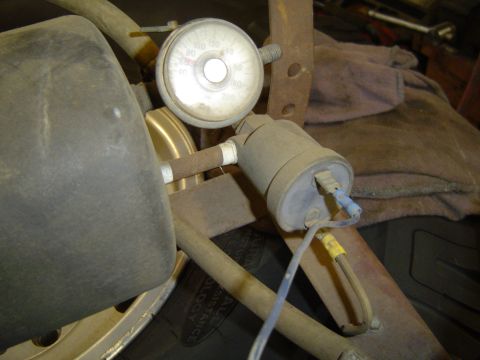 1978 Ford Bronco - Fittings on the air tank