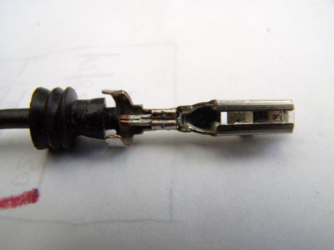 1990 Lincoln Town Car - There's no need to try to pry open the next tang as you'll never get 12 gauge wire to fit where the 18 gauge was. Just leave it and cut it…