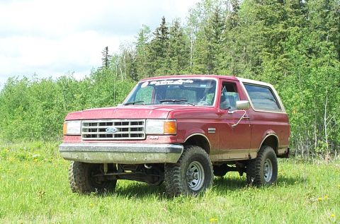 1987 Ford Bronco - Just coming off the trail to an opening. Two cutlines to follow, picnic lunch then turn around and head back.