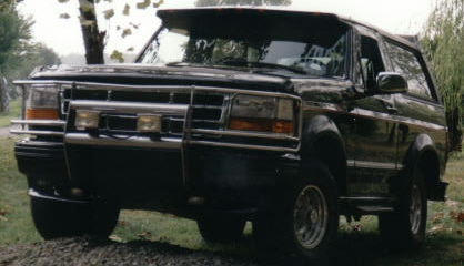 1994 Ford Bronco “Blcklightning”