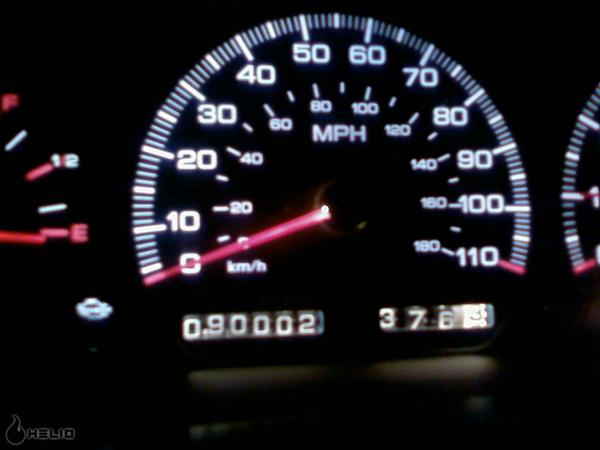 Speedometer and odometer gauges with 90002 miles