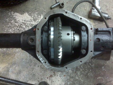 1996 Ford Bronco - The internal gears of a vehicle's differential are exposed for inspection or repair.