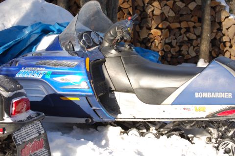 2004 Ski-Doo Legend V-1000 Sport