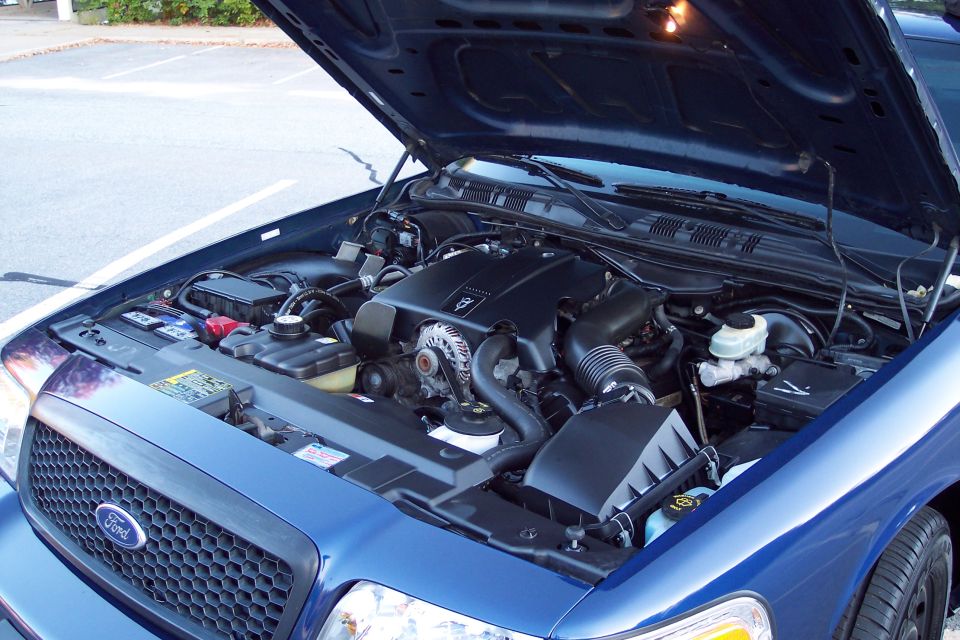 Blue 2001 Ford Crown Victoria engine bay