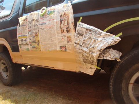 1983 Ford Bronco - I didn't feel like painting the whole thing at once (& I couldn't find enough newspaper), so I just started with the door bottom. I actuall…