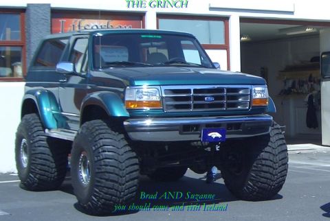 1996 Ford Bronco - This lifted 1996 Ford Bronco features oversized tires for extreme off-roading.