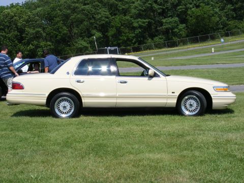 1997 Mercury Grand Marquis photo