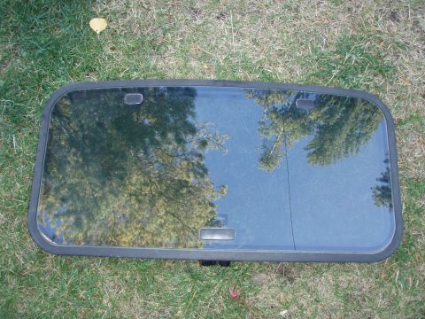 1992 Ford Bronco - pick up the biggest sunroof i could find at the junk yard. $26!!! i was stoked! (TOP VIEW)