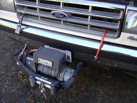 1988 Ford Bronco - Air hose out the front. Matching one out the back.