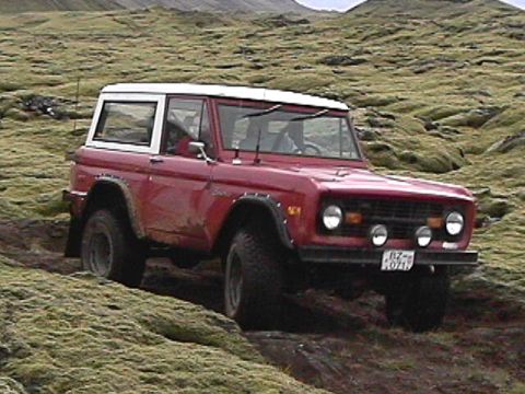 1971 Ford Bronco - John and Toni's Bronco in Iceland too. Pretty slippery that day.
