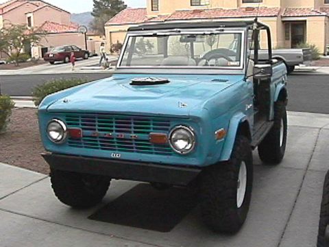 1971 Ford Bronco - This 1971 Ford Bronco features a distinctive grille and round headlights, characteristic of its era.