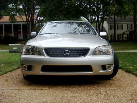 2001 Lexus IS 300 “Lynn”