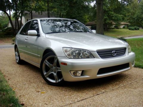 2001 Lexus IS 300 “Lynn”