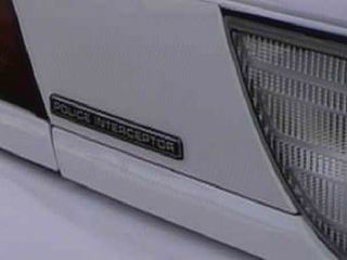 2000 Ford Crown Victoria photo