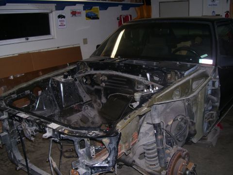 1990 Ford Mustang - Still more pieces to take off....