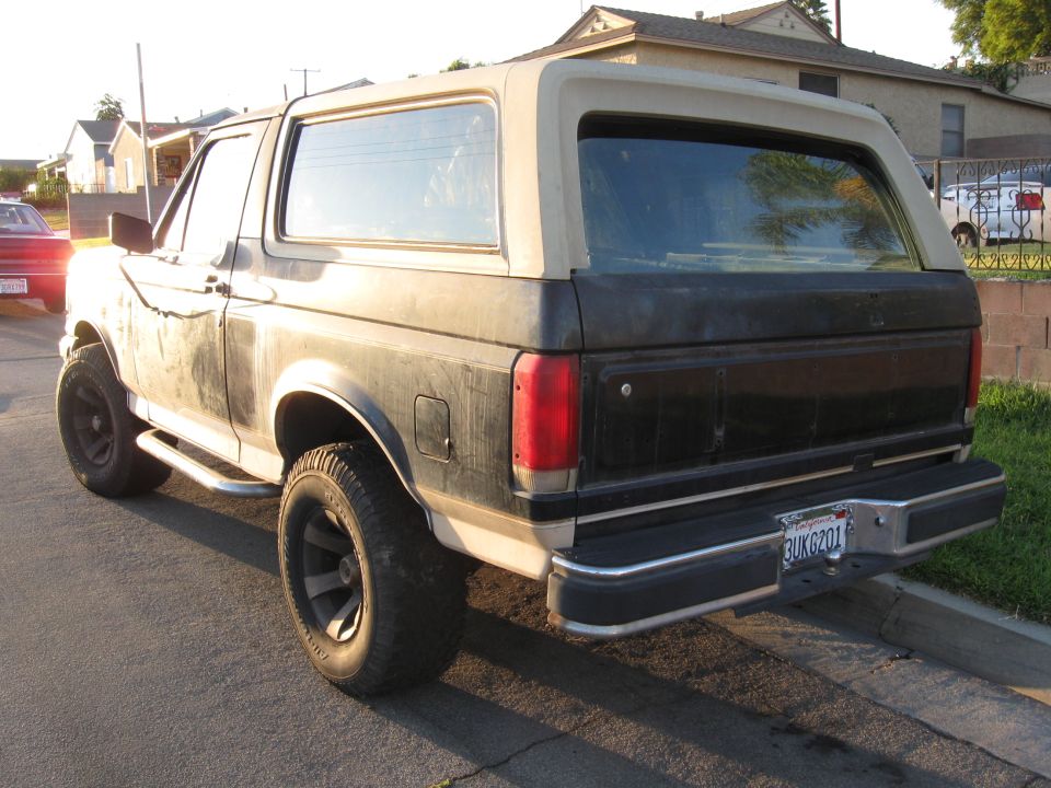 1990 Ford Bronco “Project Bronco”
