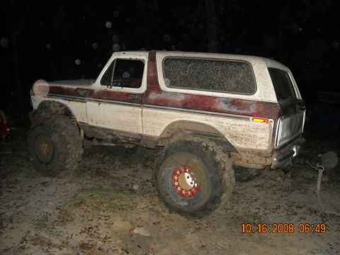 1979 Ford Bronco - This lifted 1979 Ford Bronco is equipped with oversized tires for off-road use.