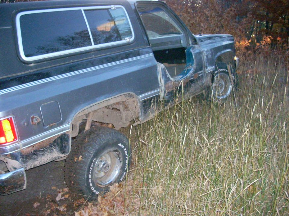 Side view of 1988 Chevrolet Blazer with doors removed, off-road tires