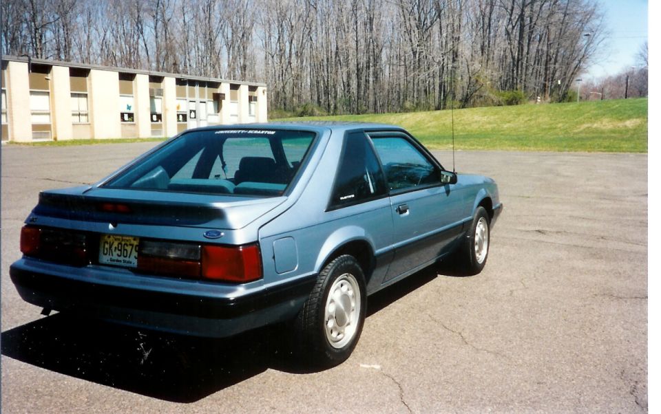 1990 Ford Mustang