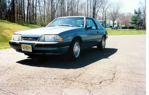 1990 Ford Mustang