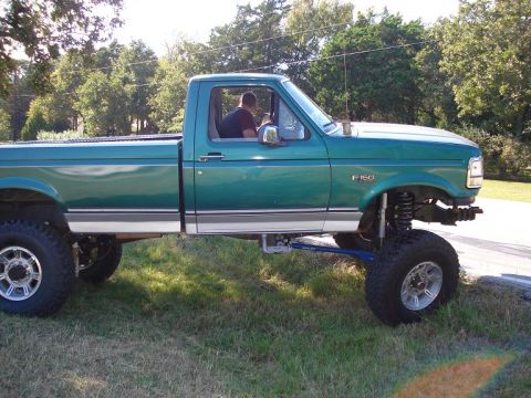 1996 Ford F-150 - notice the shitty pinion angle