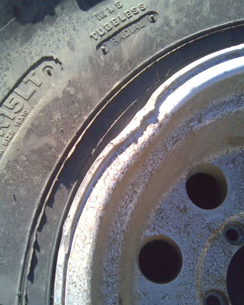 1989 Ford Bronco - worthless aluminum rim!!!!!!