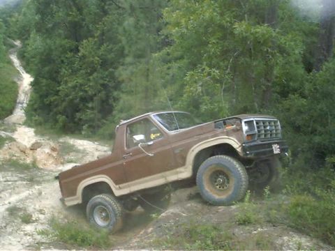 1985 Ford Bronco - rear bumper holding up progress....I am in process of fabing new 4" by $' square tube bumper to fit inbetween rear 1/4's, nice and tight. N…