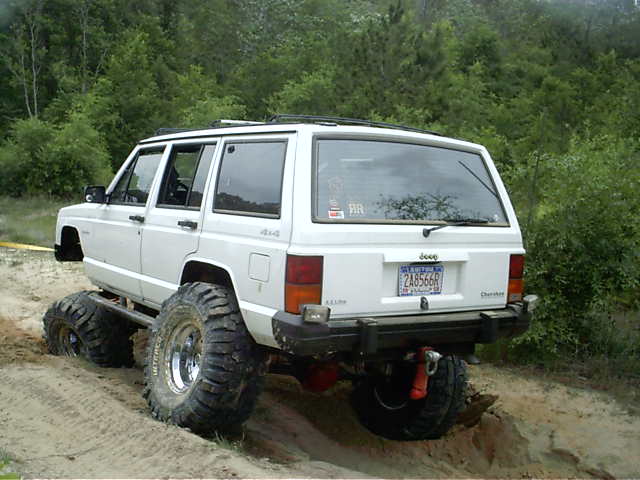 not much to say, just nice pic of TJ flexed up
