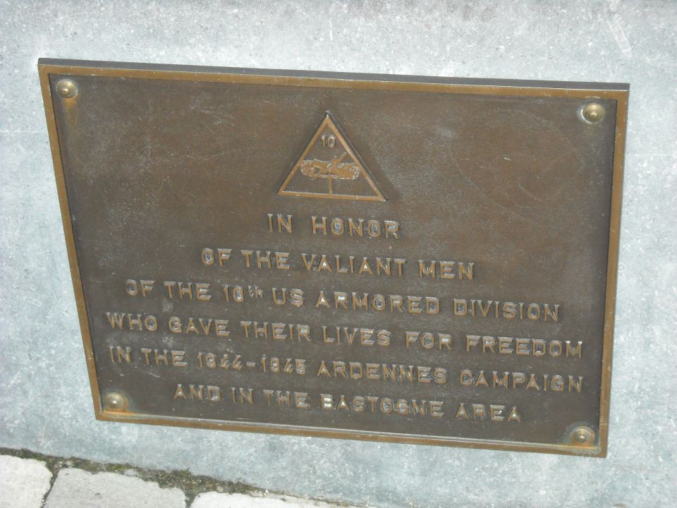 Bronze plaque honoring the 10th US Armored Division in the Ardennes