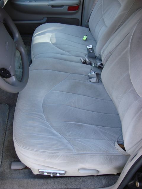 2003 Ford Crown Victoria photo