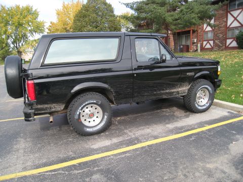 1994 Ford Bronco photo
