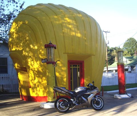2004 Yamaha R1 photo