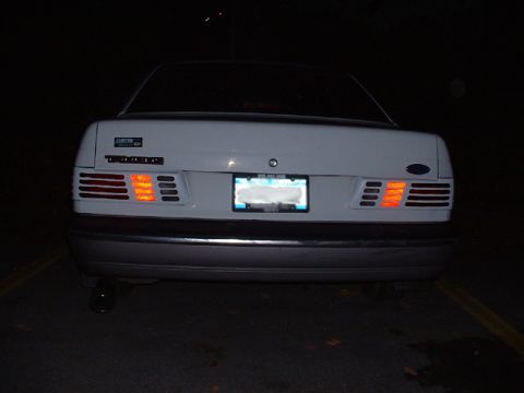1990 Ford Taurus photo