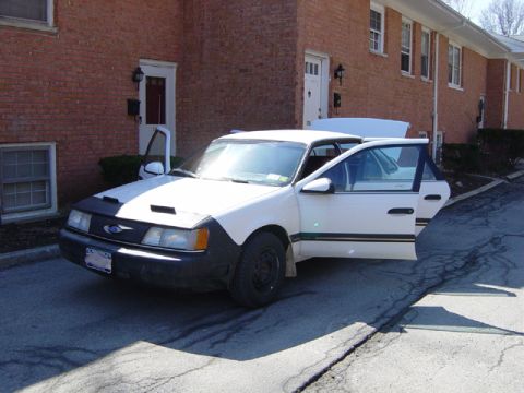 1990 Ford Taurus photo